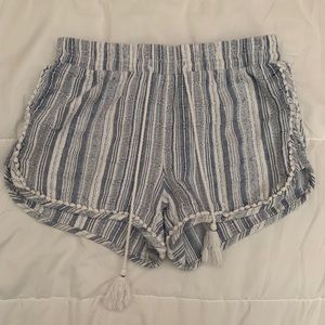 Aéropostale blue and white striped shorts